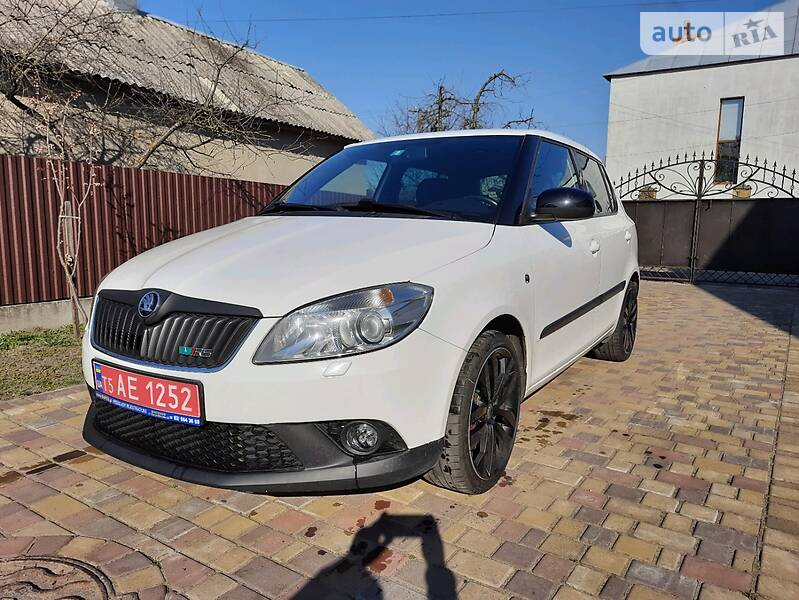 Хетчбек Skoda Fabia 2010 в 