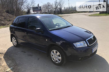 Хэтчбек Skoda Fabia 2005 в Хусте