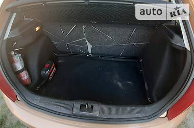 Хетчбек Skoda Fabia 2001 в 
