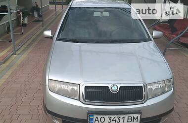 Хетчбек Skoda Fabia 2002 в 