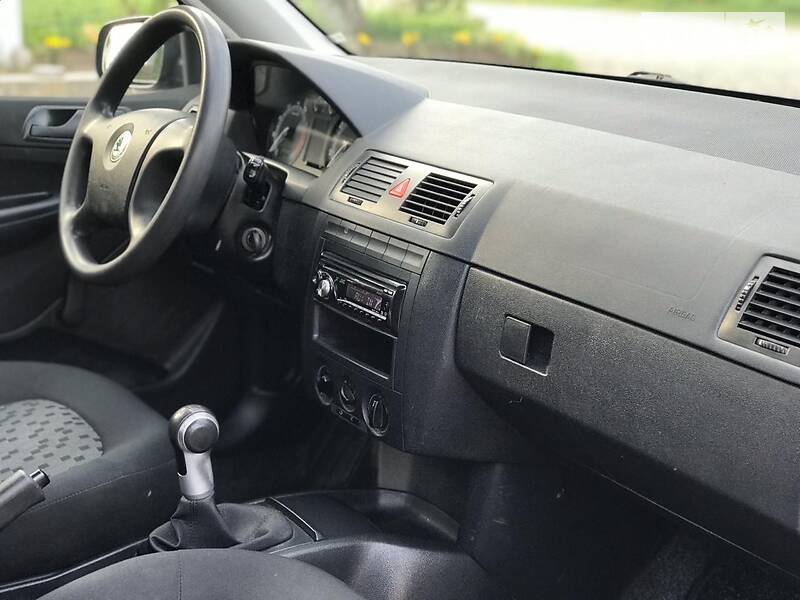 Хетчбек Skoda Fabia 2006 в Старокостянтинові