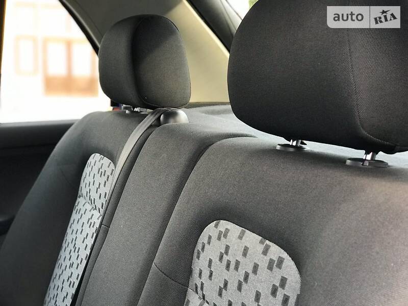 Хетчбек Skoda Fabia 2006 в Старокостянтинові