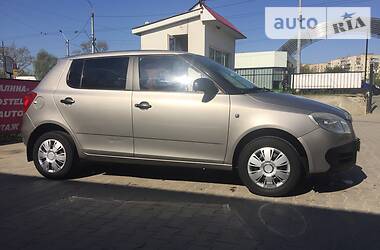 Хетчбек Skoda Fabia 2009 в 