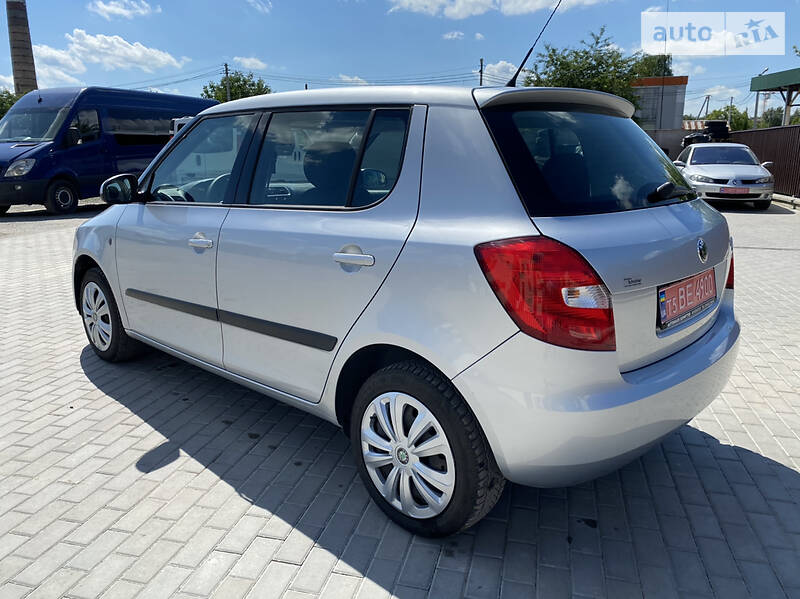 Хэтчбек Skoda Fabia 2009 в Староконстантинове