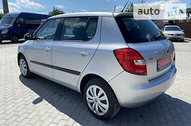 Хетчбек Skoda Fabia 2009 в 