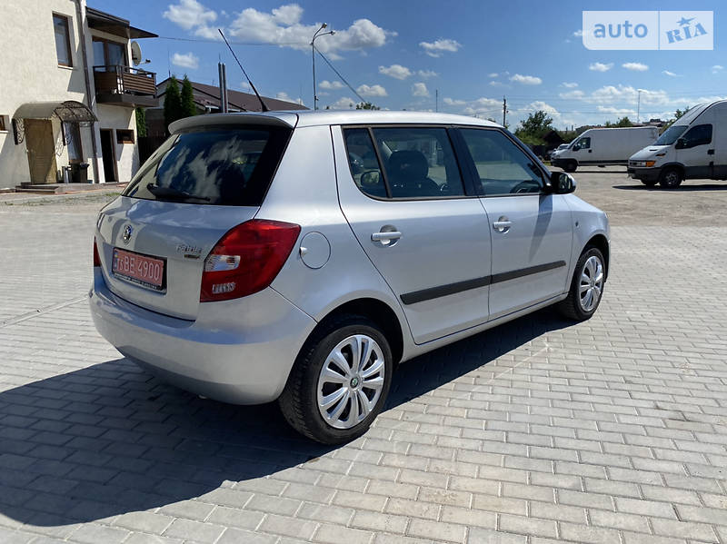 Хэтчбек Skoda Fabia 2009 в Староконстантинове
