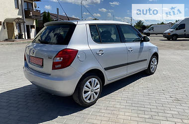 Хетчбек Skoda Fabia 2009 в 