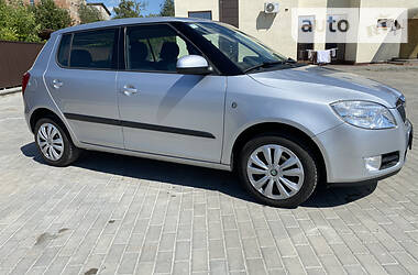 Хетчбек Skoda Fabia 2009 в 