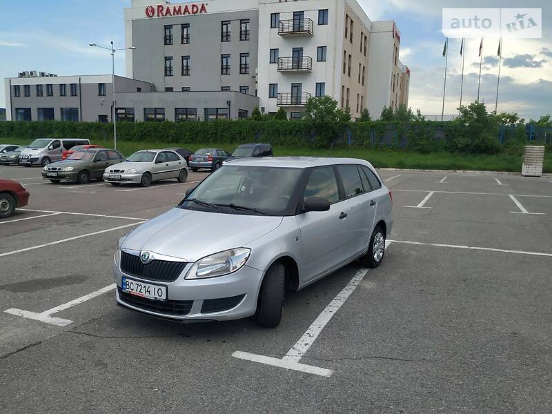 Універсал Skoda Fabia 2011 в Львові