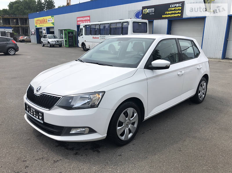 Хетчбек Skoda Fabia 2017 в 
