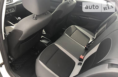 Хетчбек Skoda Fabia 2017 в 