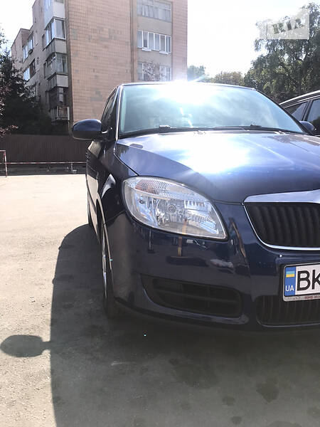 Хетчбек Skoda Fabia 2008 в Рівному
