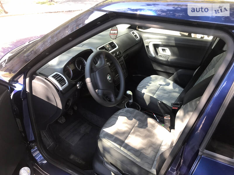 Хетчбек Skoda Fabia 2008 в Рівному