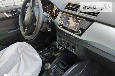 Хетчбек Skoda Fabia 2016 в 