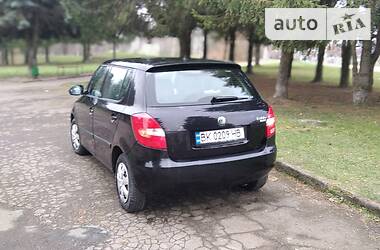 Хетчбек Skoda Fabia 2009 в Рівному