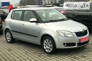 Хэтчбек Skoda Fabia 2009 в Черновцах