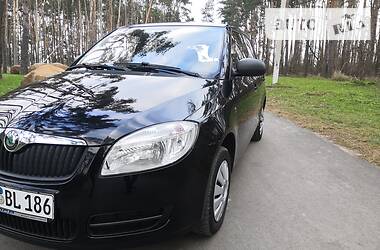 Хэтчбек Skoda Fabia 2008 в Житомире