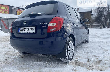 Хэтчбек Skoda Fabia 2012 в Киеве