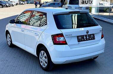 Хетчбек Skoda Fabia 2015 в Хмельницькому