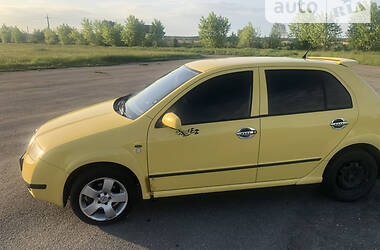 Хэтчбек Skoda Fabia 2001 в 