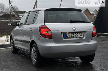 Хэтчбек Skoda Fabia 2014 в 