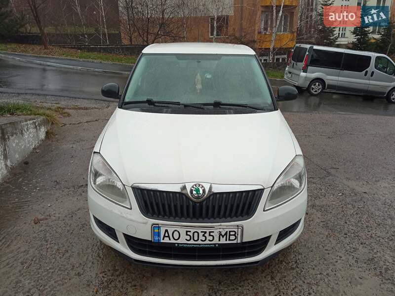 Хетчбек Skoda Fabia 2011 в Ужгороді