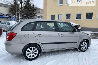 Универсал Skoda Fabia 2010 в Полтаве