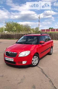 Універсал Skoda Fabia 2010 в Сумах