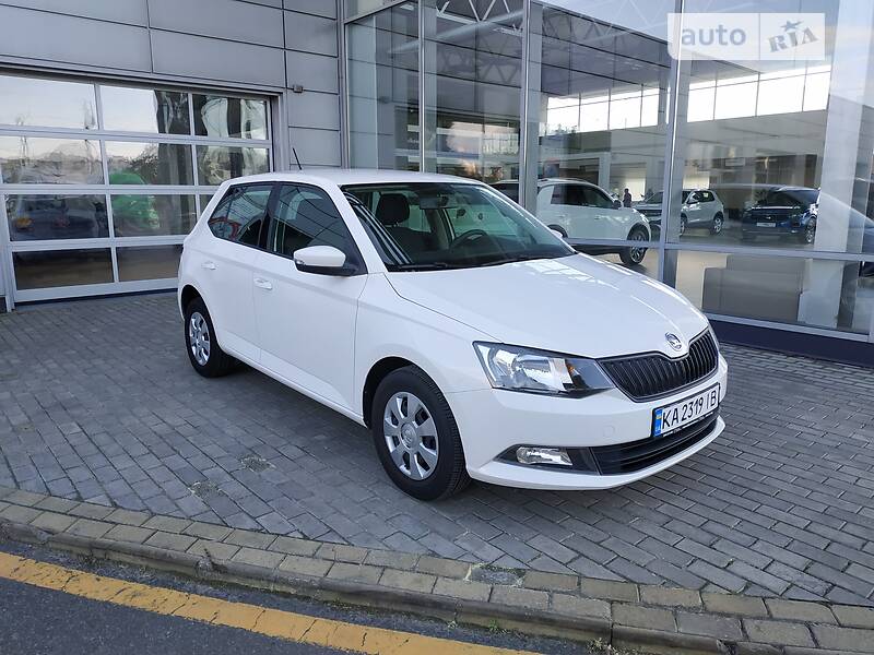 Хэтчбек Skoda Fabia 2017 в 