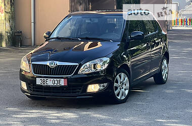 Хэтчбек Skoda Fabia 2010 в Ровно