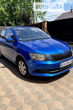 Хэтчбек Skoda Fabia 2015 в Киеве