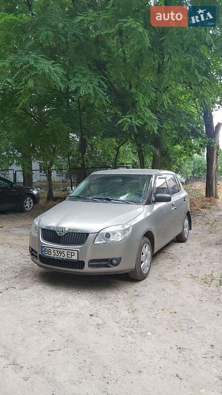 Хетчбек Skoda Fabia 2007 в Дніпрі