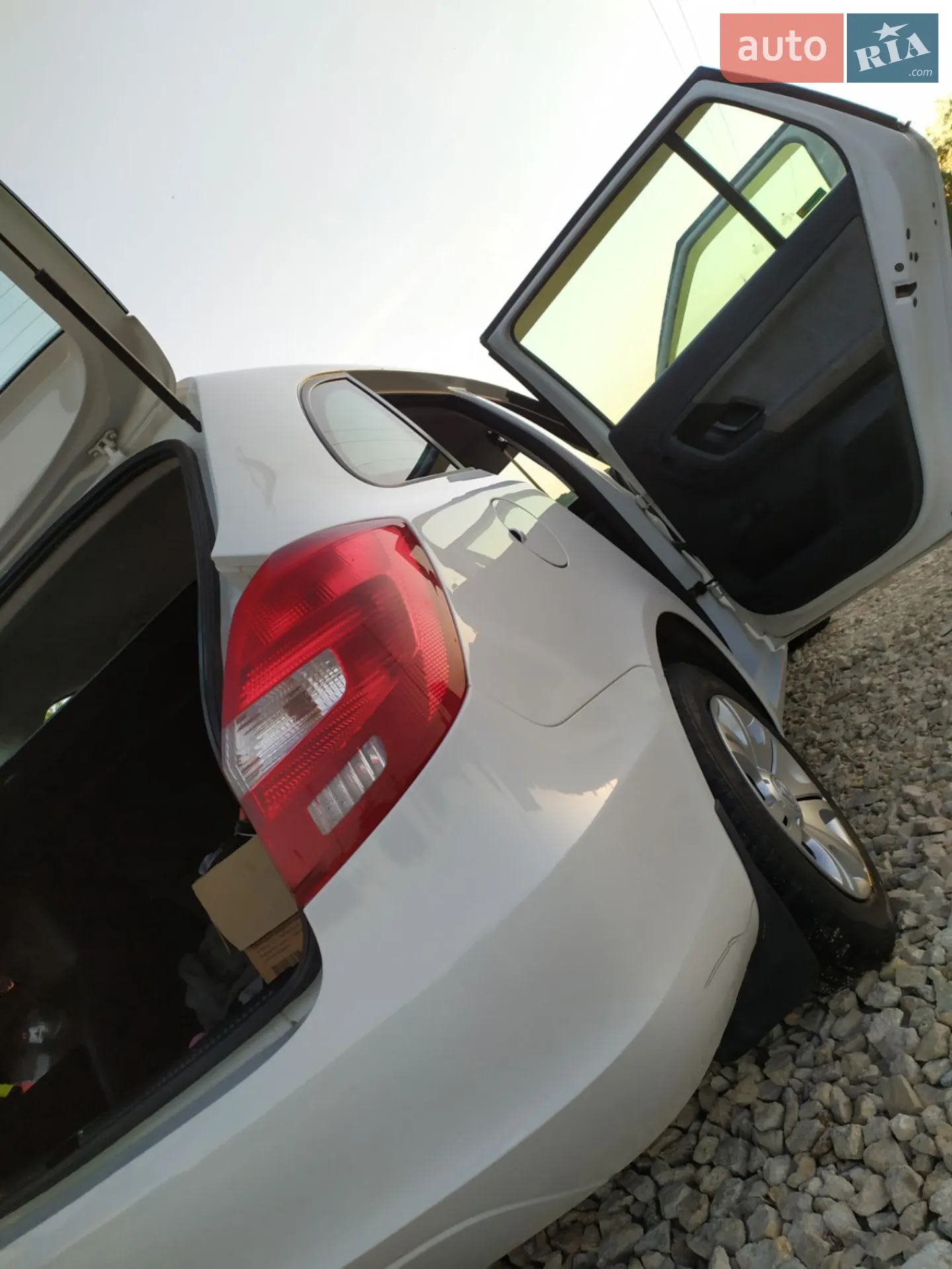 2014 Skoda Fabia - мініатюра 18