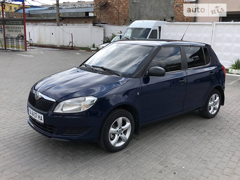 Хэтчбек Skoda Fabia 2012 в Черновцах