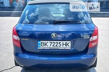 Хетчбек Skoda Fabia 2008 в Рівному