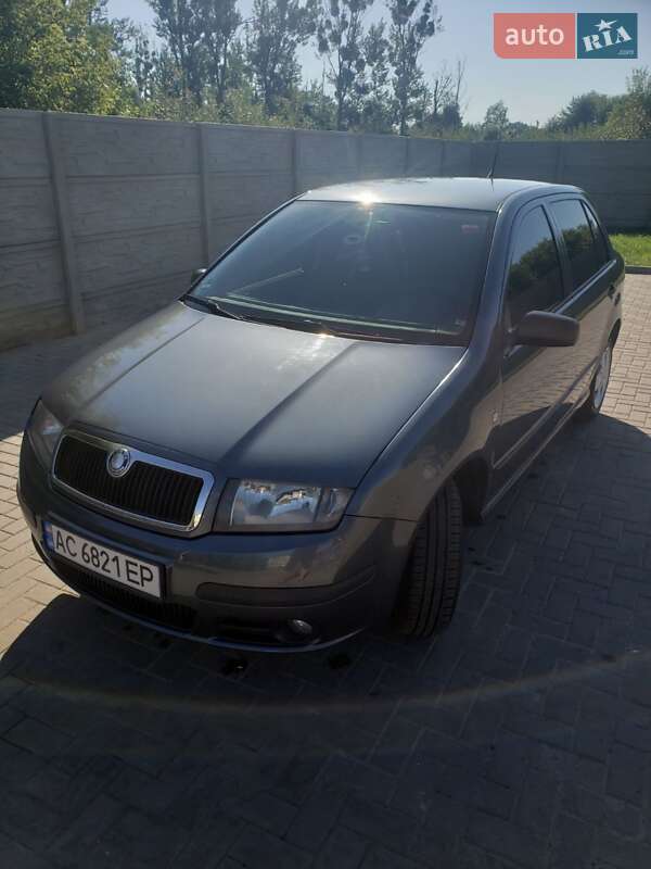 Хэтчбек Skoda Fabia 2006 в Луцке