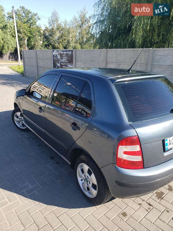 Хэтчбек Skoda Fabia 2006 в Луцке