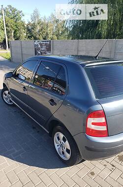 Хэтчбек Skoda Fabia 2006 в Луцке