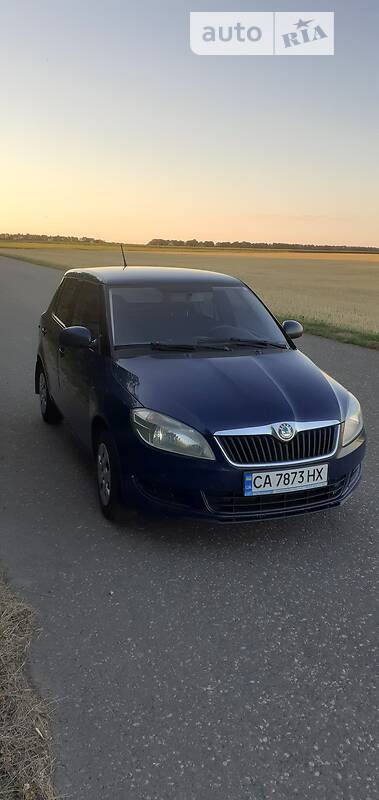 Хэтчбек Skoda Fabia 2012 в Умани