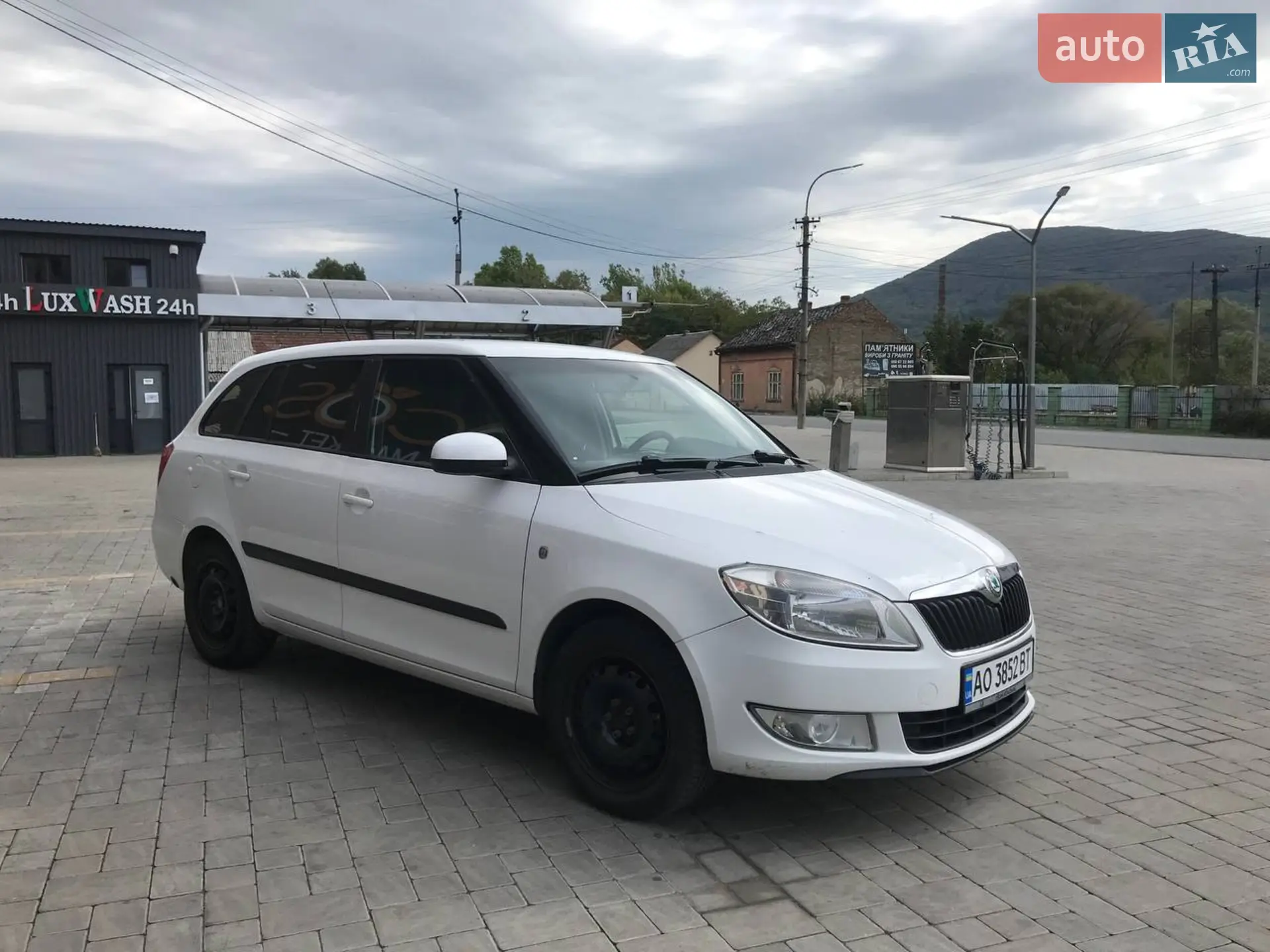 2011 Skoda Fabia - мініатюра 3