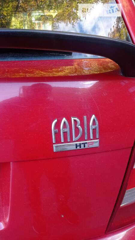 Хэтчбек Skoda Fabia 2004 в Житомире