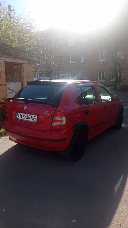 Хэтчбек Skoda Fabia 2004 в Житомире