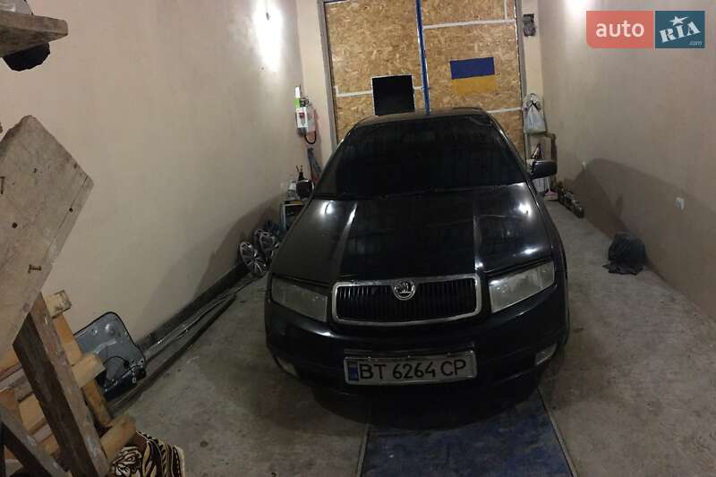 Седан Skoda Fabia 2002 в Ивано-Франковске