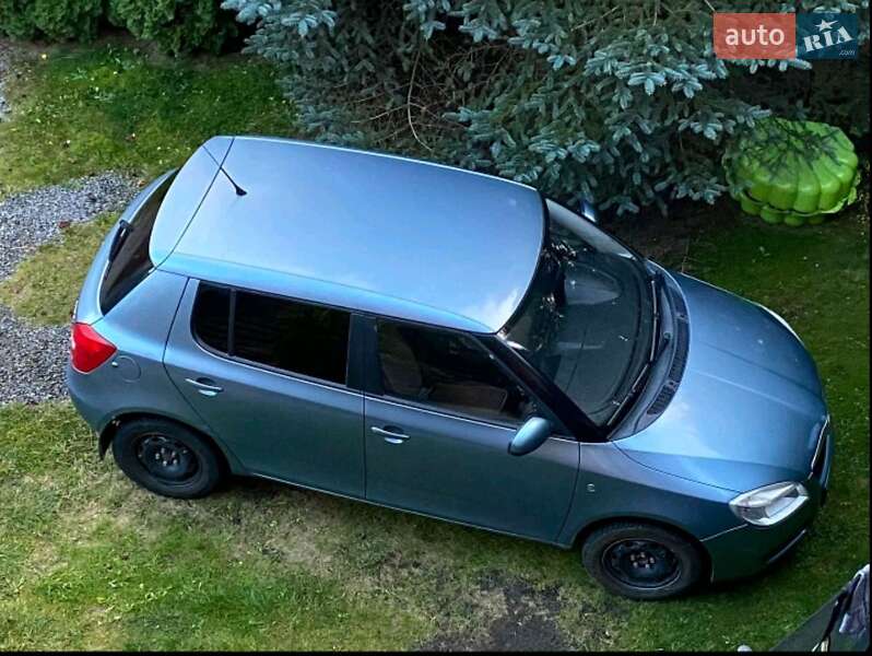 Хетчбек Skoda Fabia 2010 в Золочеві