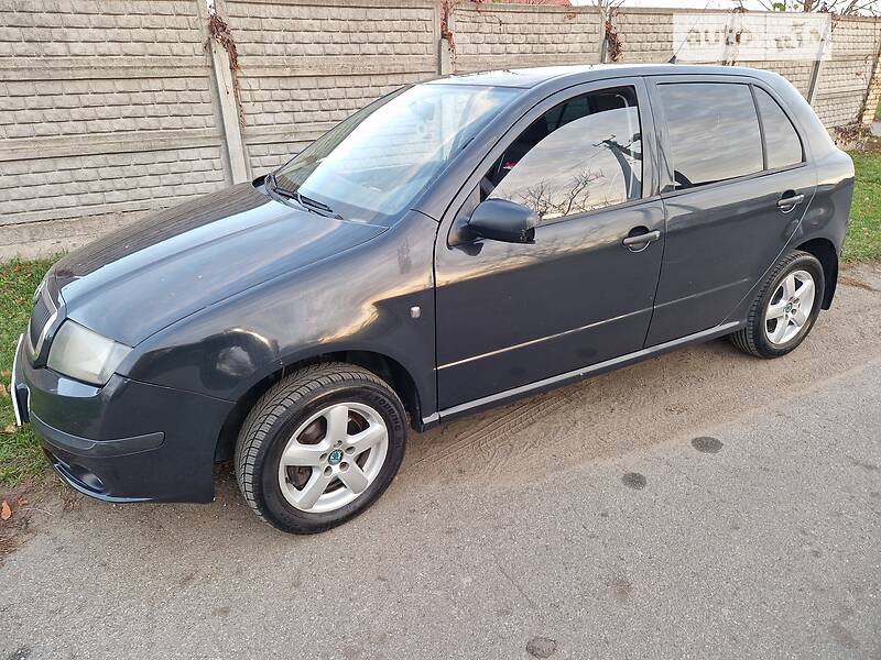 Хэтчбек Skoda Fabia 2006 в Шполе