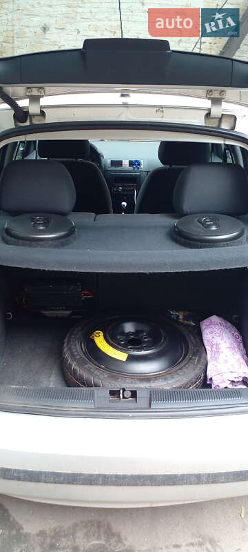 Хетчбек Skoda Fabia 2003 в Первомайську