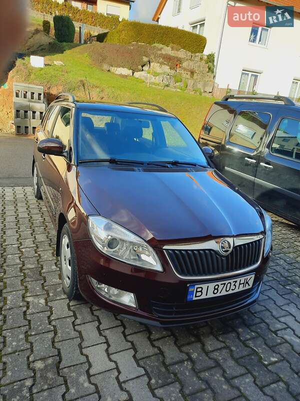 Универсал Skoda Fabia 2011 в Житомире