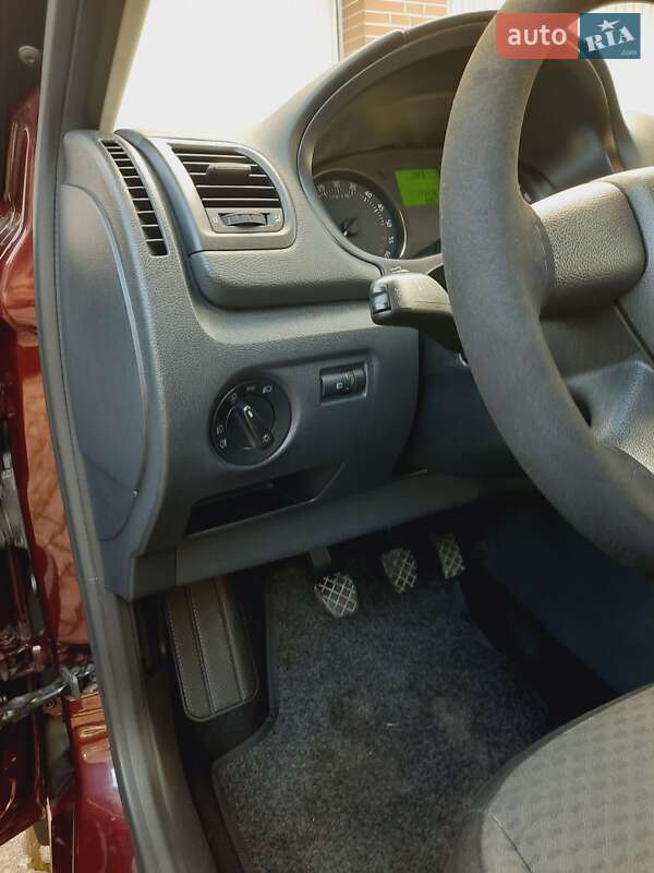 Универсал Skoda Fabia 2011 в Житомире