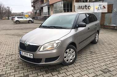 Універсал Skoda Fabia 2010 в Чернівцях