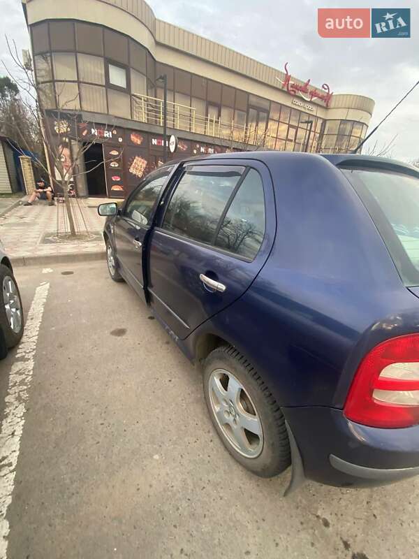 Хетчбек Skoda Fabia 2002 в Чернівцях